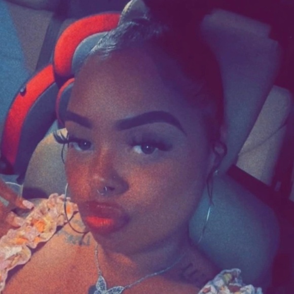 ✨Meet your Posher Gina and my Beautiful Family✨ - Picture 6 of 14